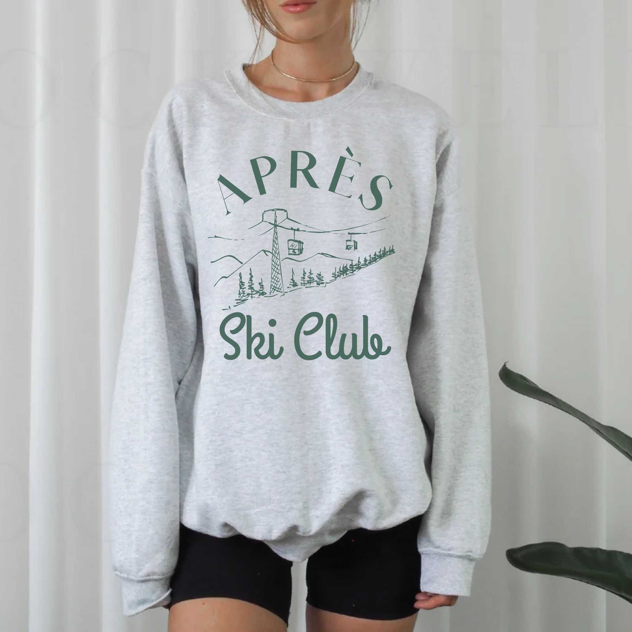 Aprés Ski Club Crewneck Sweatshirt